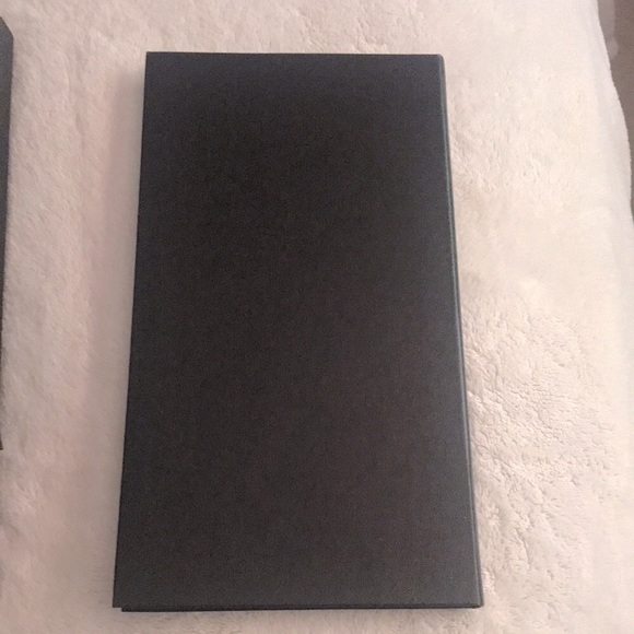 MOET & CHANDON Black Cellar Journal - Picture 8 of 12